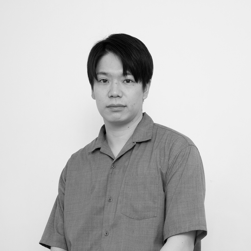 海鋒 健太 — エンジニア／行政書士